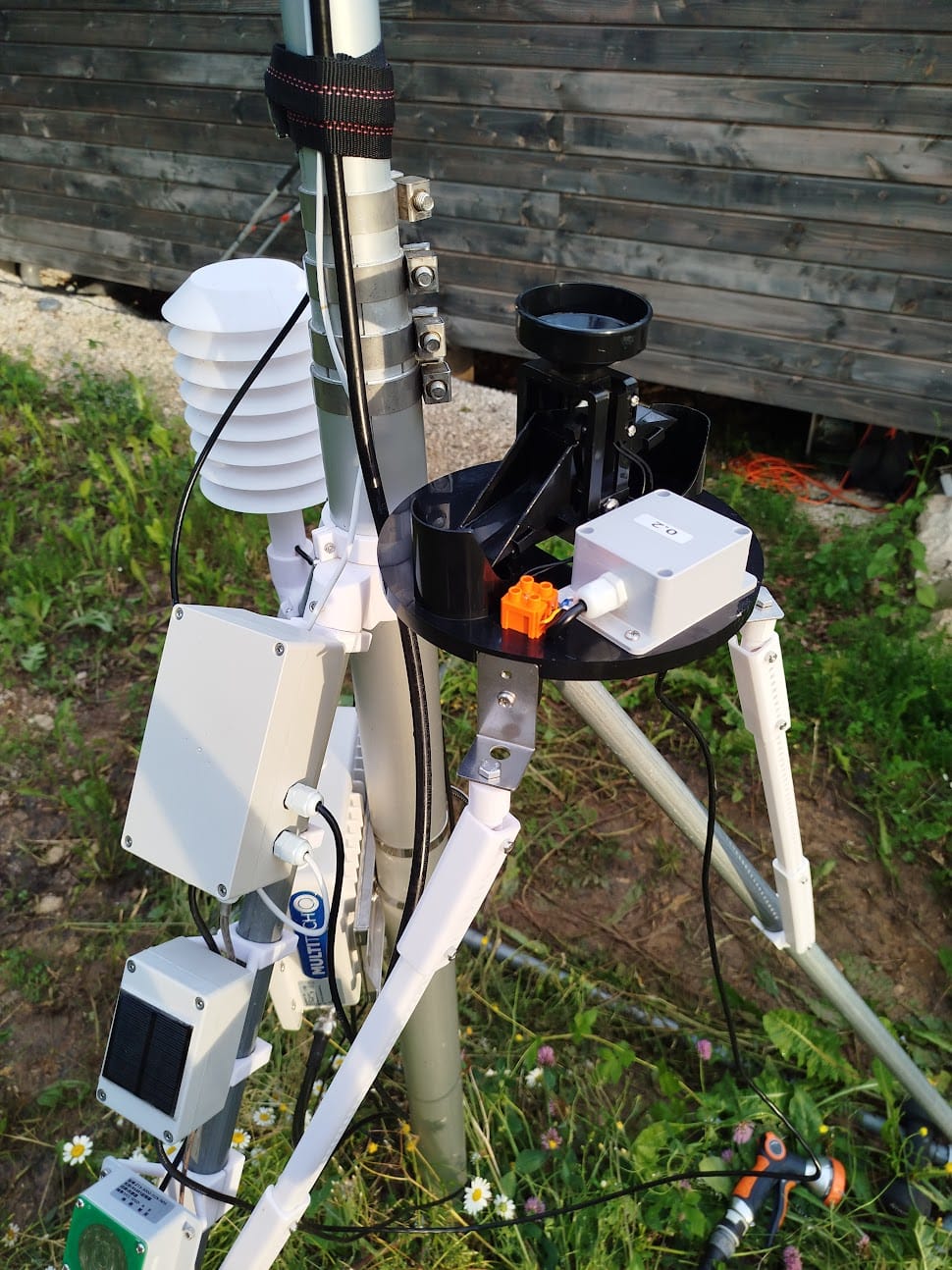 Hardware Time - Inside the rain measurement apparatus